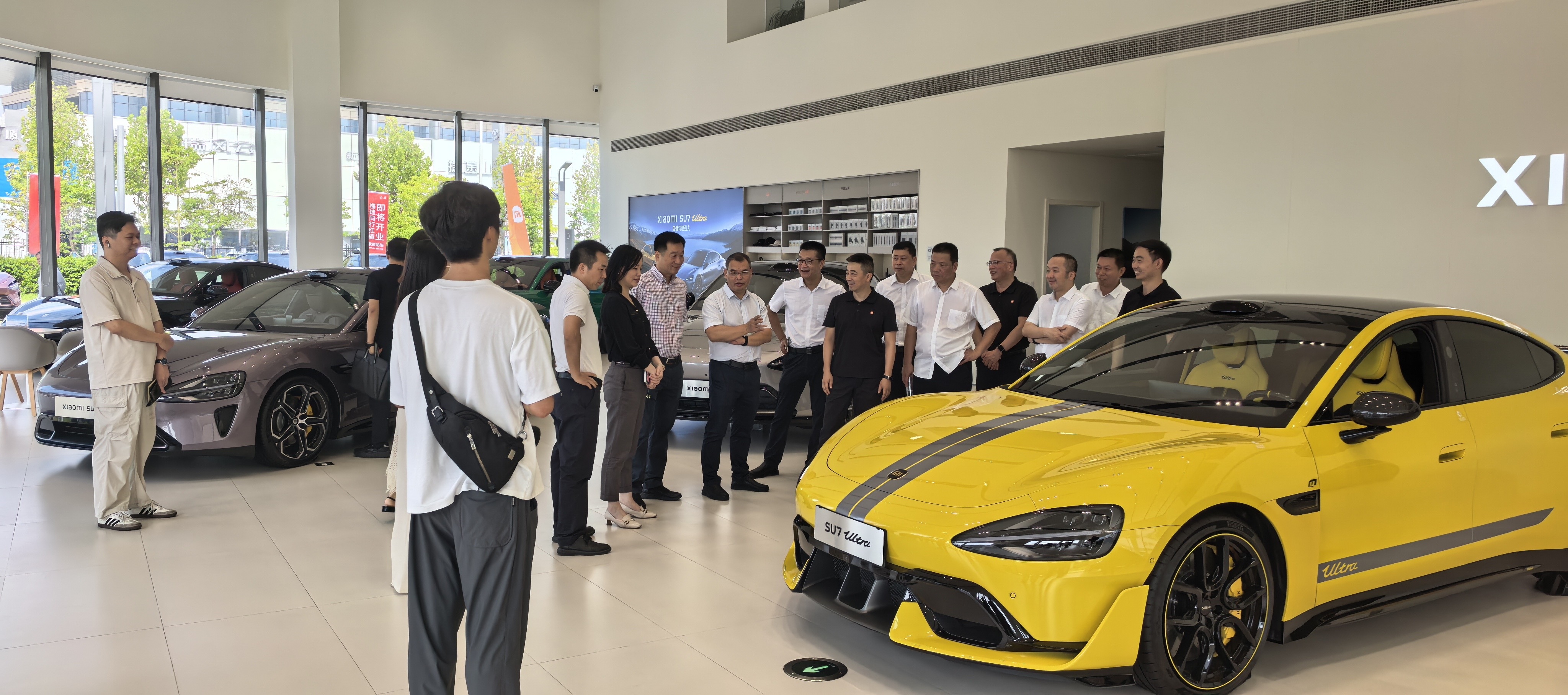 倉(cāng)山區(qū)委書(shū)記魏邦仲帶隊(duì)調(diào)研華僑汽車產(chǎn)業(yè)園